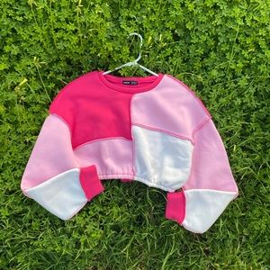 color block pink and white cropped pullover! 🌸